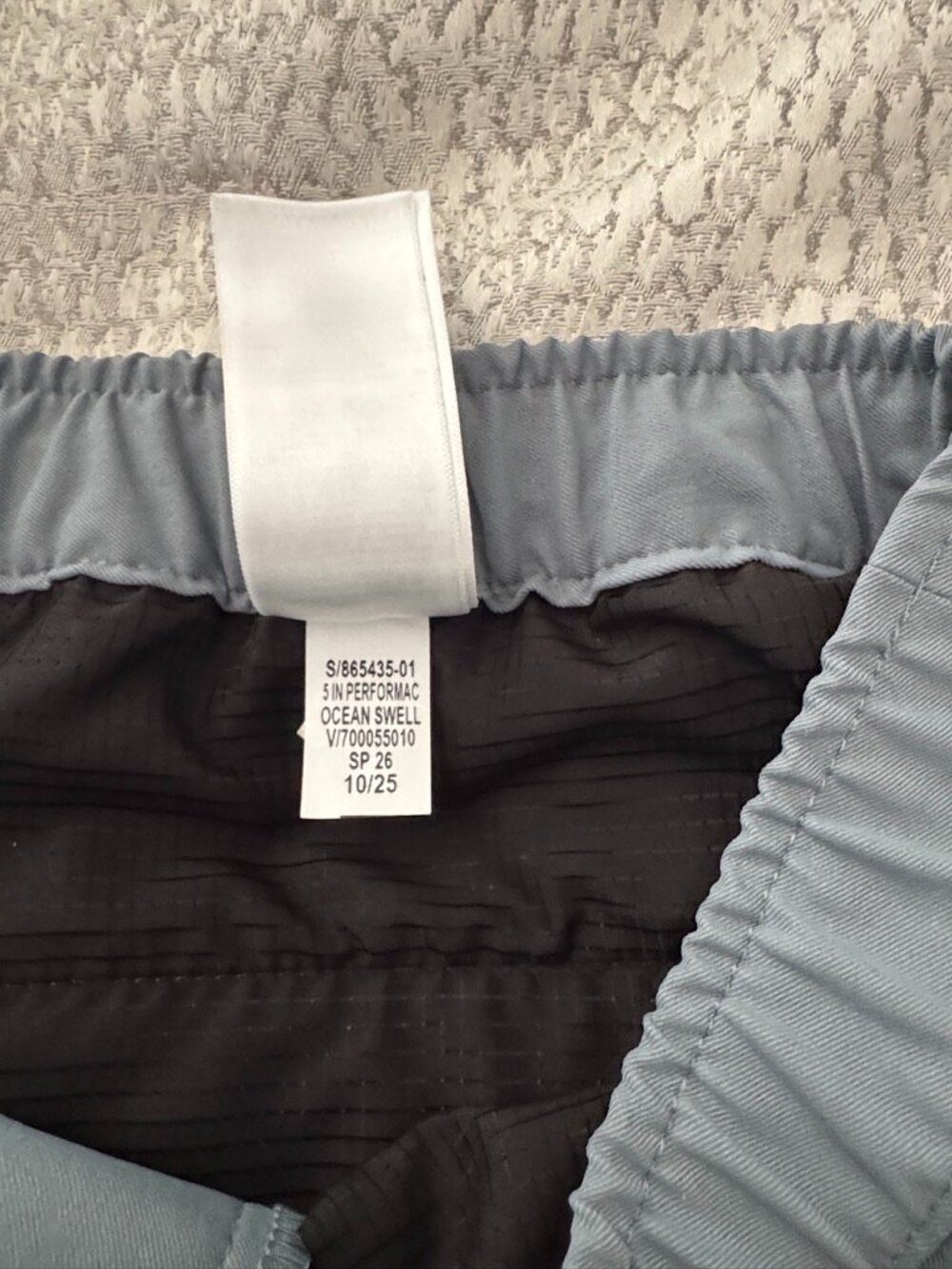 Banana Republic 5" Performance Pull-On Short * Med - Picture 7 of 7